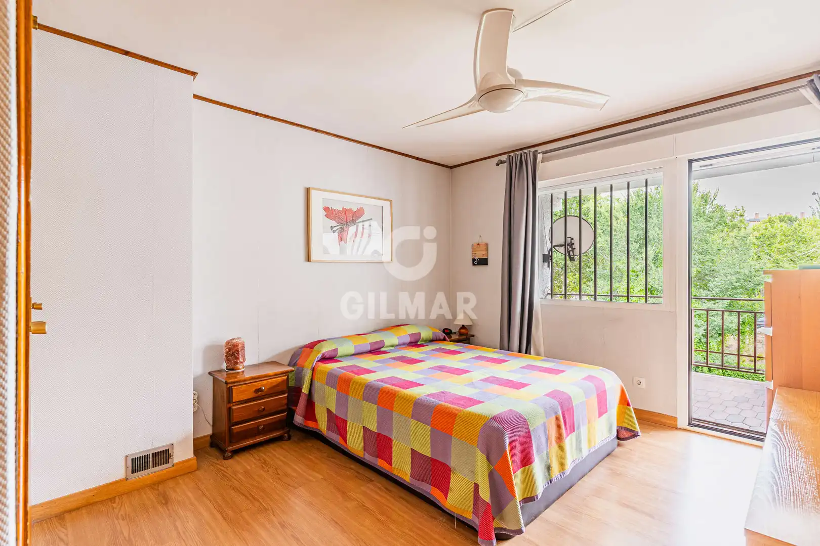 Habitación de Casa adosada en venta en Pozuelo de Alarcón con Calefacción, Jardín privado y Piscina
