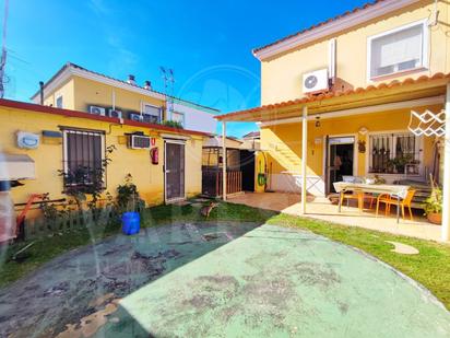 Jardí de Casa adosada en venda en Villanueva del Ariscal