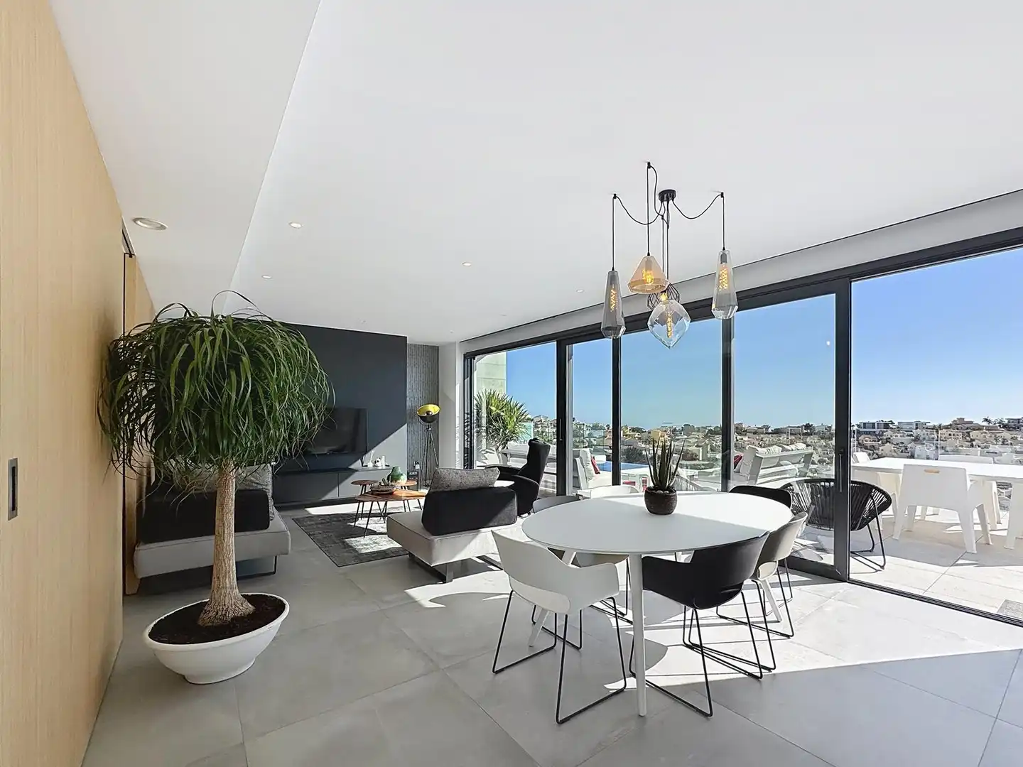 Chalet con piscina en venta en Cumbre del Sol, imagen 4