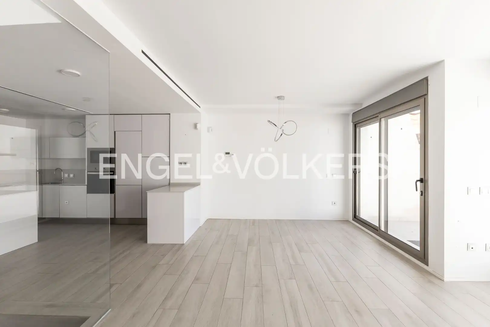 Sala de estar de Casa adosada en venta en Tres Cantos con Aire acondicionado, Calefacción y Jardín privado