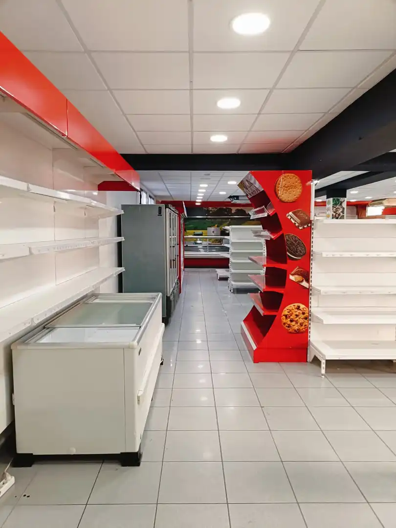 Local comercial en venta en Los Gallos, imagen 12