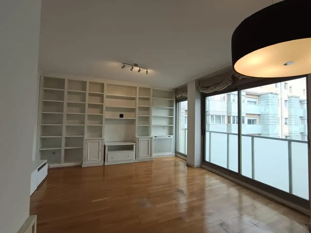 Living room of Flat for sale in Madrid  with Air Conditioner, Heating and Terrace