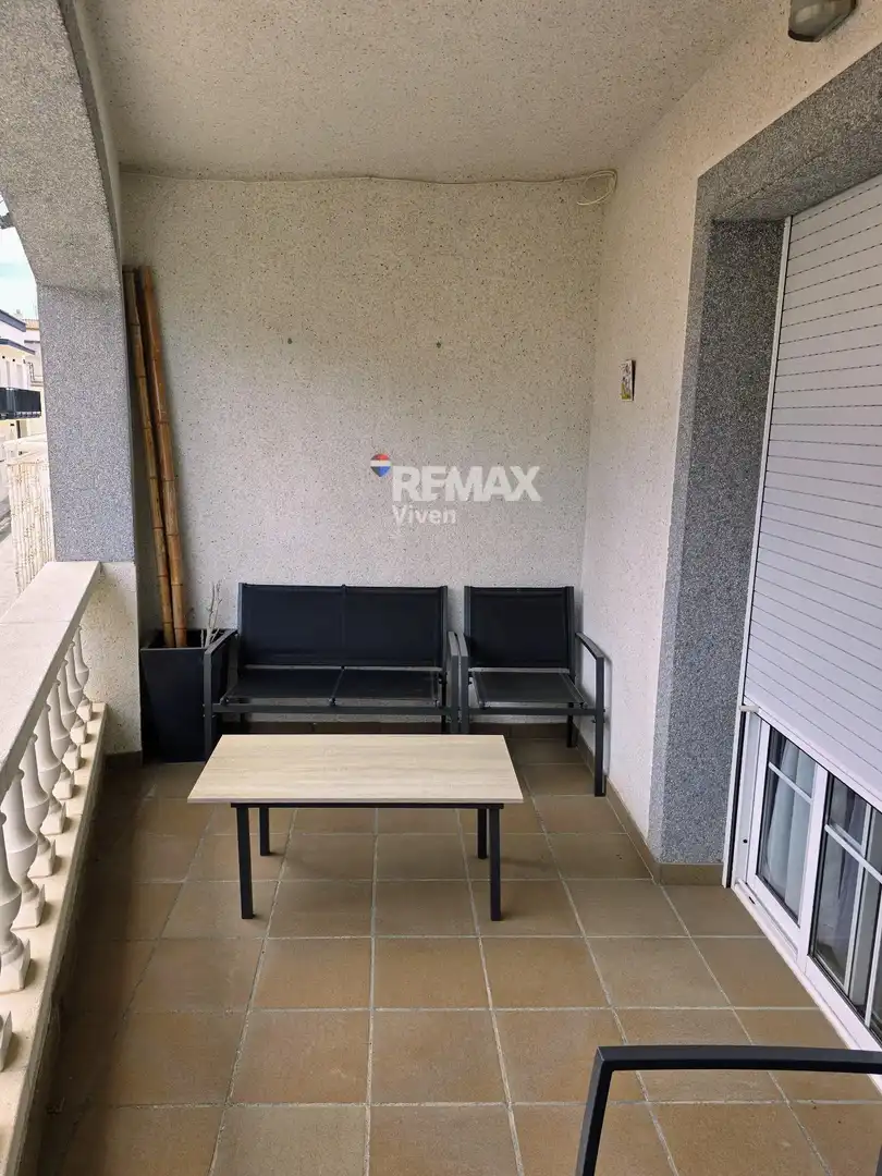 Terrassa de Casa adosada en venda en Vilanova i la Geltrú amb Aire condicionat, Jardí privat i Parquet