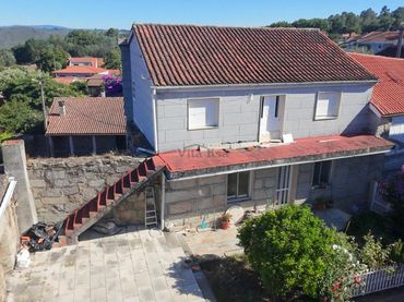 Maison avec balcon à vendre à Toén