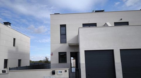 Foto 2 de Casa o xalet en venda a Calle de la Namilla, Sariegos, León