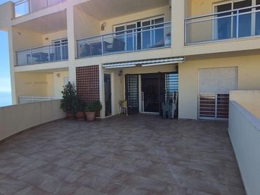 Piso con piscina en venta en El Faro