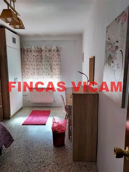 Schlafzimmer von Wohnung zur Miete in Huesca mit Heizung, Möbliert und Ofen
