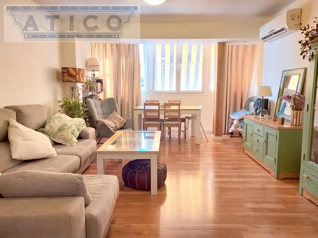 Sala de estar de Piso en venta en Sevilla con Aire acondicionado, Jardín privado y Piscina