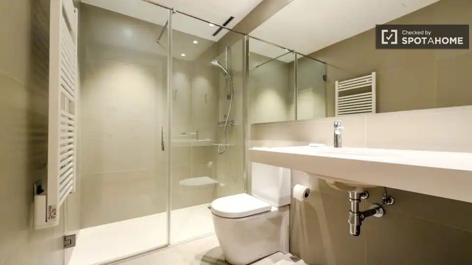 Flat with terrace to rent in Ciutat Vella, imagen 5