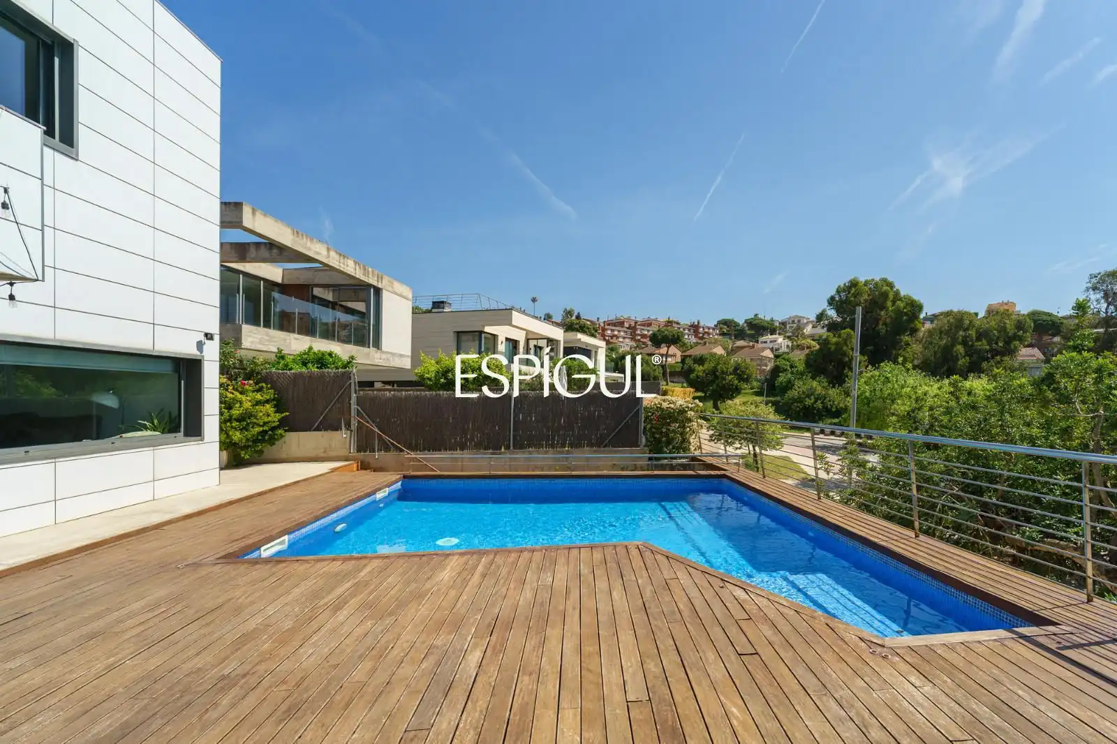 Piscina de Casa o xalet en venda en Alella amb Aire condicionat, Calefacció i Jardí privat