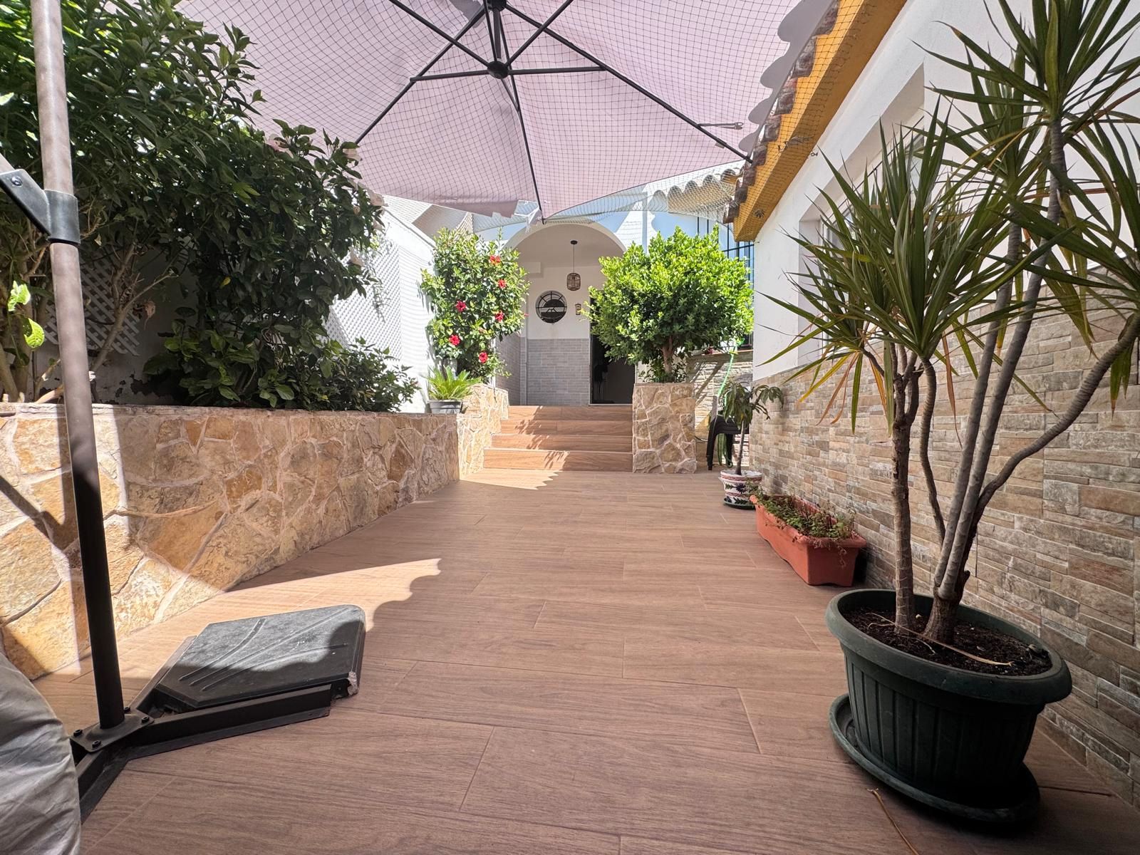 Terrace of Single-family semi-detached for sale in El Puerto de Santa María  with Air Conditioner, Private garden and Terrace