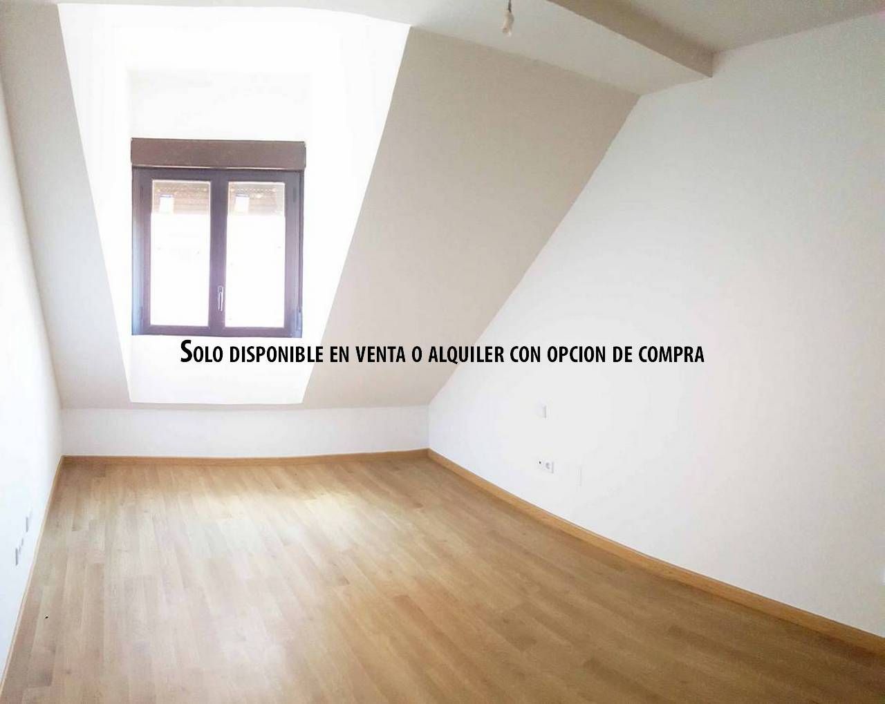 Schlafzimmer von Dachboden miete in Tudela de Duero mit Heizung, Parkett und Abstellraum