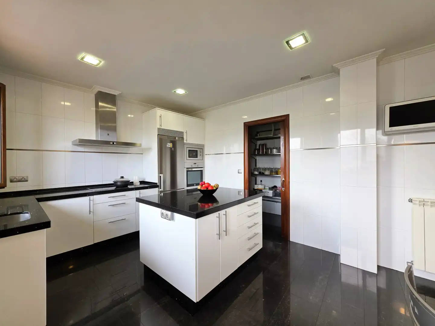 Kitchen of Houses for sale in Nava  with Heating, Private garden and Terrace