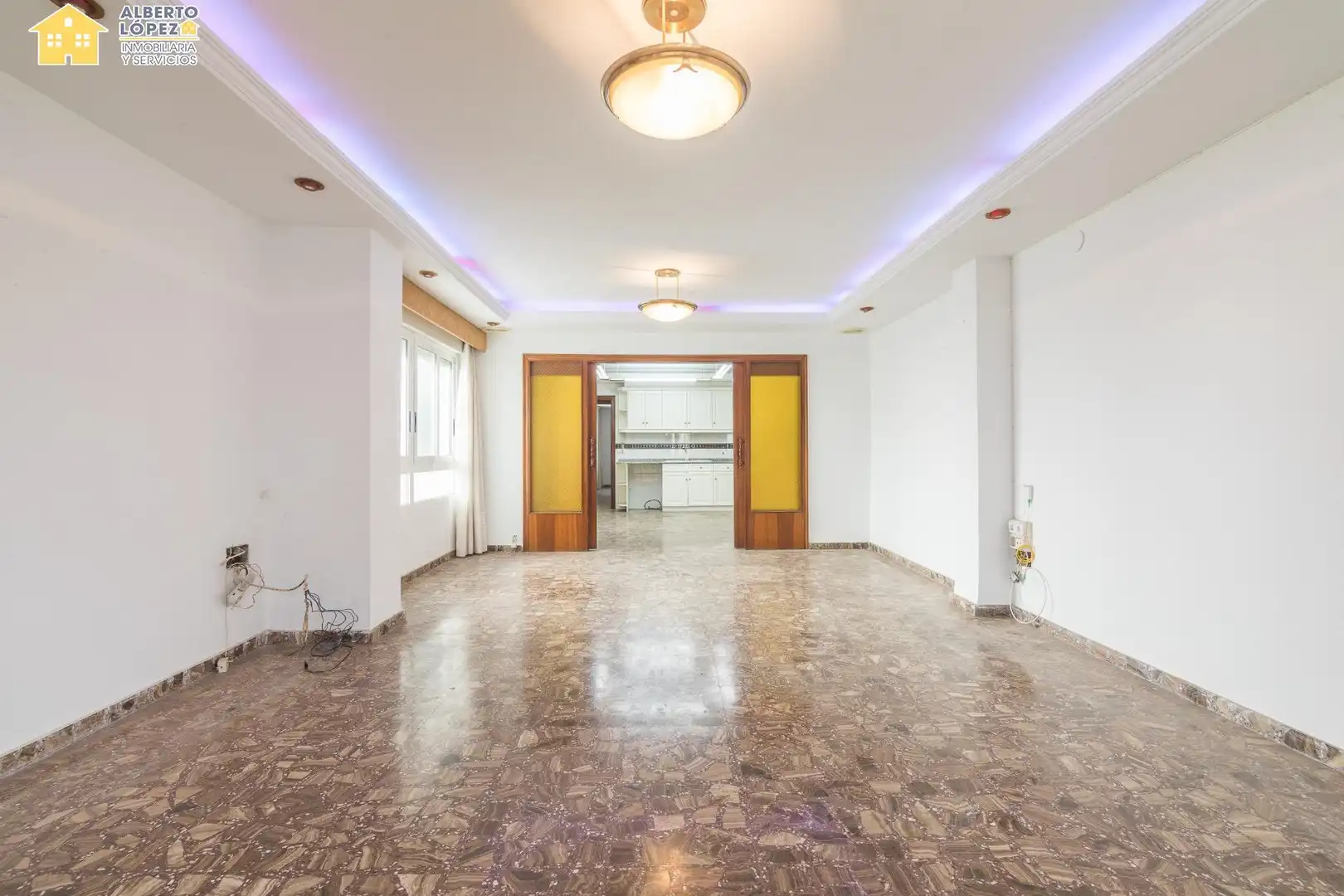Ático en venta en Elche / Elx con Terraza y Balcón
