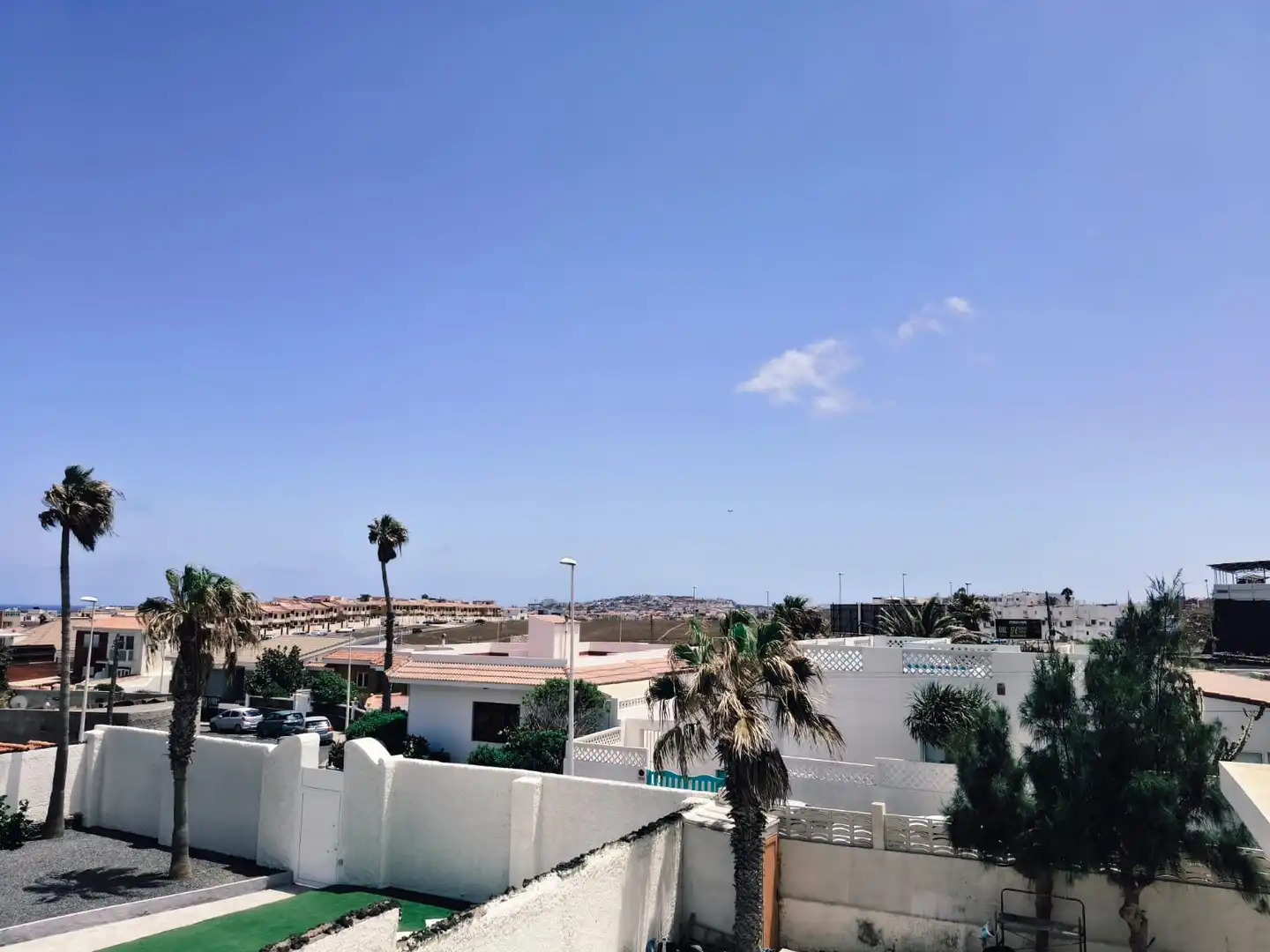 Vista exterior de Casa o xalet en venda en Telde amb Jardí privat, Terrassa i Traster