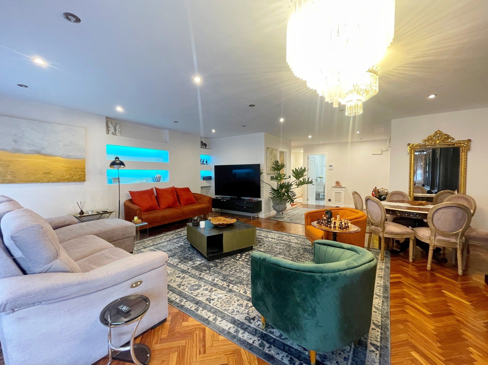 Sala d'estar de Apartament de lloguer en A Coruña Capital  amb Aire condicionat, Calefacció i Parquet