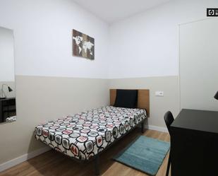 Flat to share in El Raval