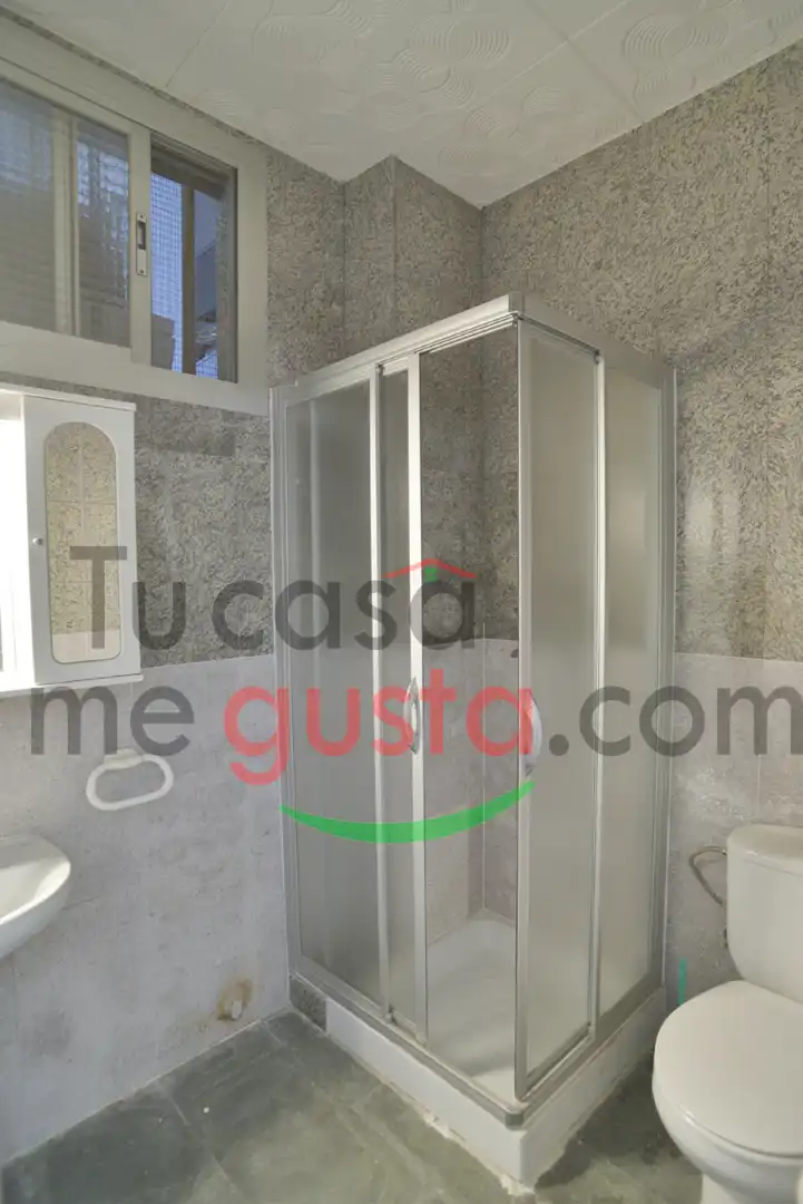 Bany de Casa o xalet en venda en Abrera amb Aire condicionat, Calefacció i Jardí privat