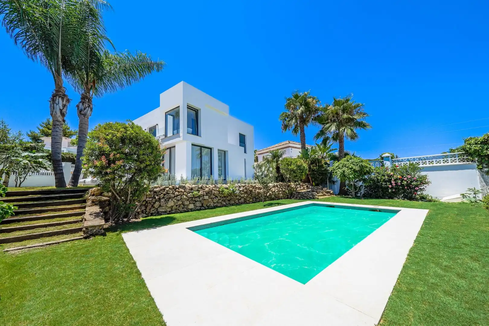 Detached house with pool for sale in Nueva Andalucía, imagen 33