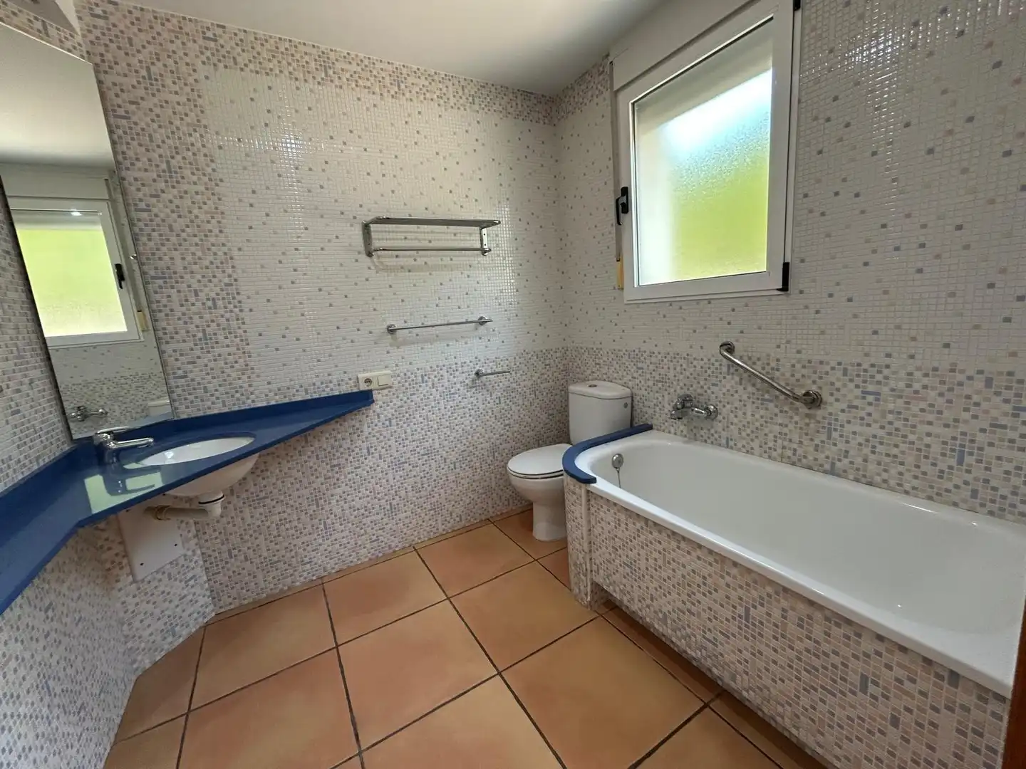 Baño de Casa o chalet en venta en La Font d'en Carròs con Aire acondicionado, Calefacción y Jardín privado