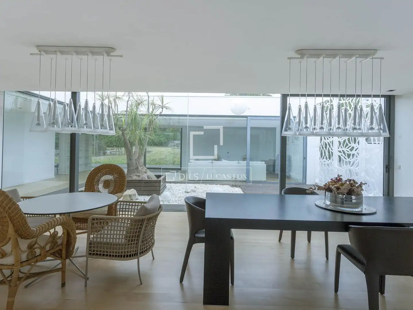 Dining room of Houses for sale in Sagunto / Sagunt  with Air Conditioner, Parquet flooring and Swimming Pool