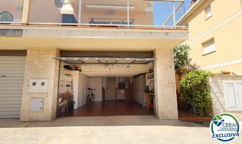 Casa adosada en venta en Llançà con Aire acondicionado, Calefacción y Terraza