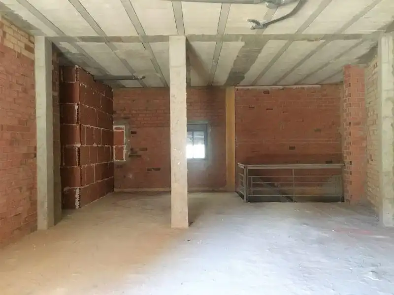 Business premises for sale in Calle Pintor Racionero Castro 14, imagen 9