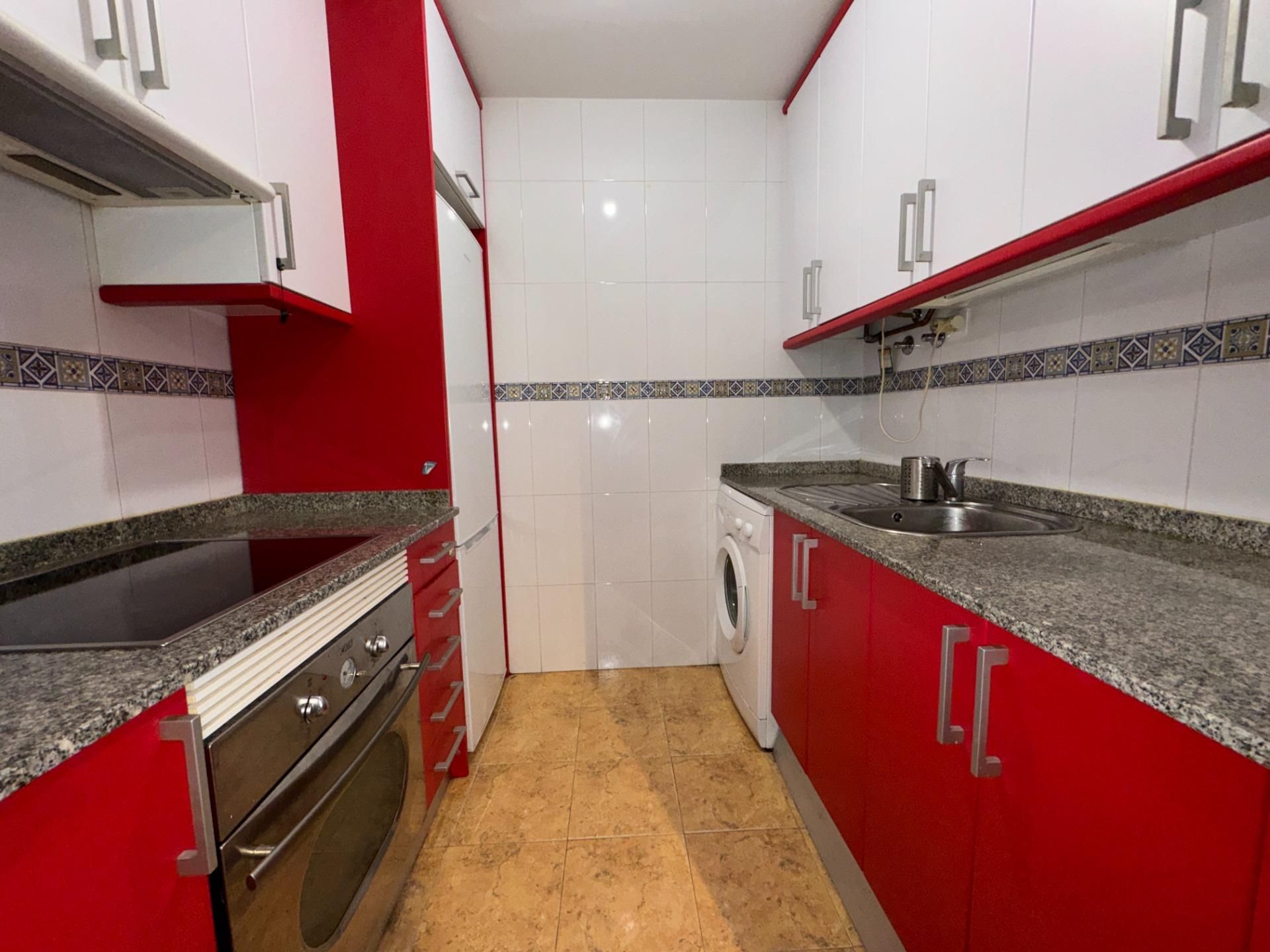 Cocina de Apartamento de alquiler en Ponferrada con Calefacción, Parquet y Trastero