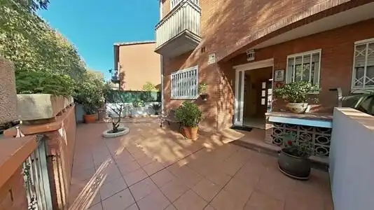 Vista exterior de Casa o chalet en venta en Santa Perpètua de Mogoda con Aire acondicionado, Calefacción y Jardín privado