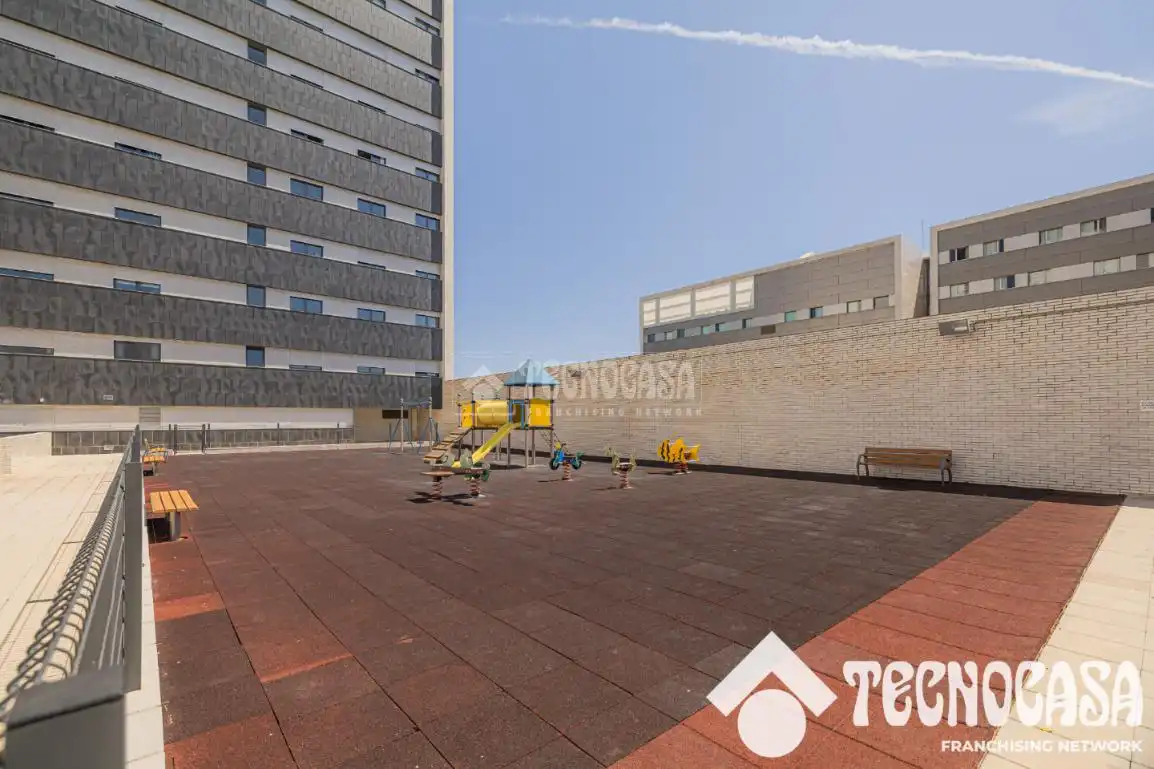 Terraza de Piso en venta en Viladecans con Terraza, Trastero y Amueblado