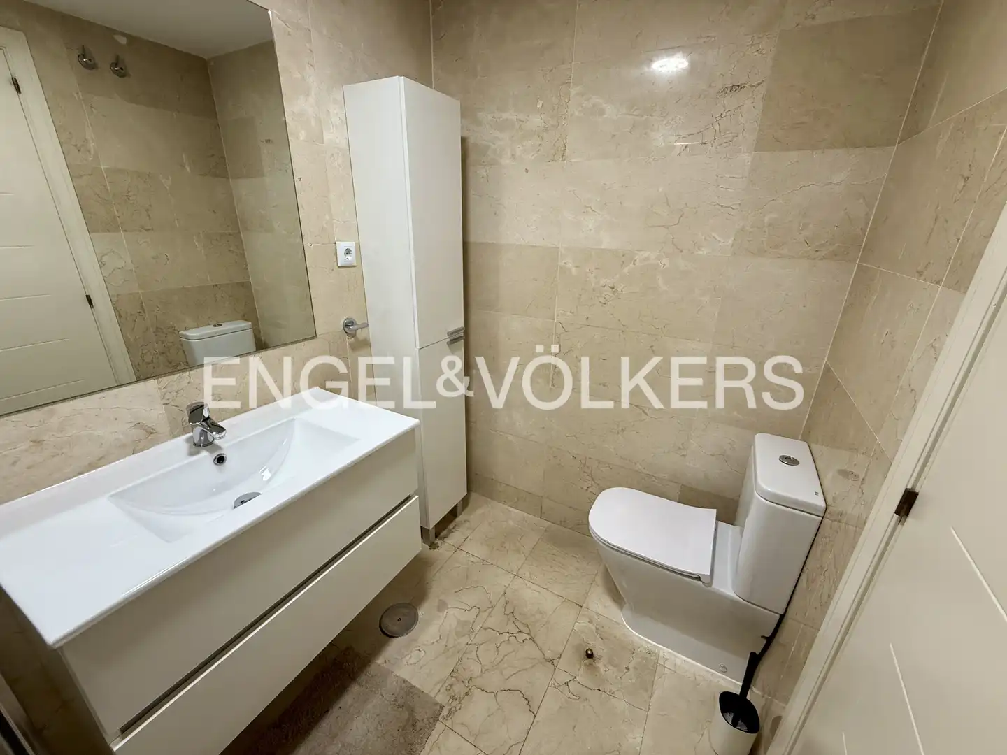 Badezimmer von Wohnung zur Miete in Madrid mit Klimaanlage, Heizung und Parkett