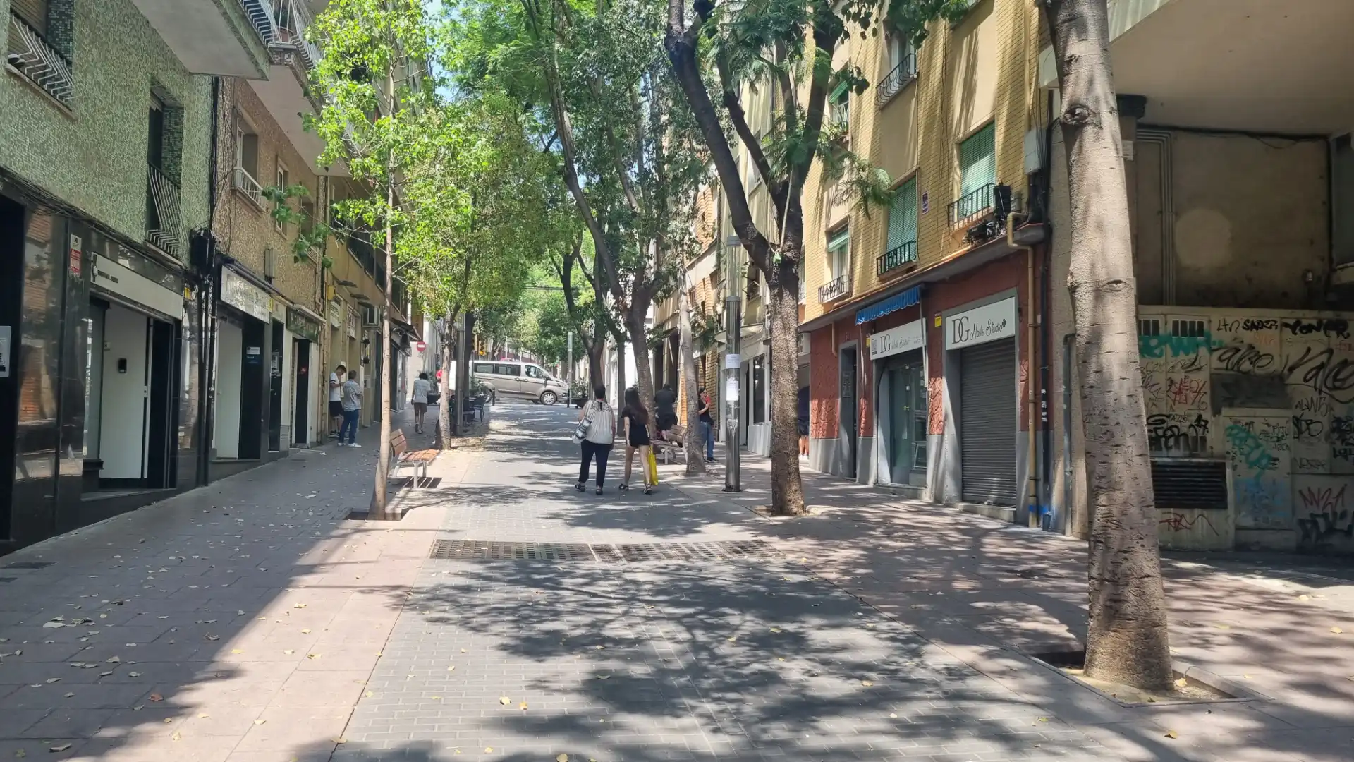 Vista exterior de Garatge en venda en Barcelona
