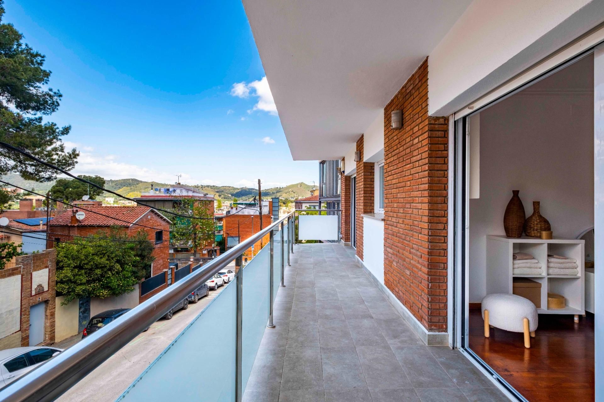 Exterior view of House or chalet for sale in  Barcelona Capital  with Heating, Terrace and Balcony