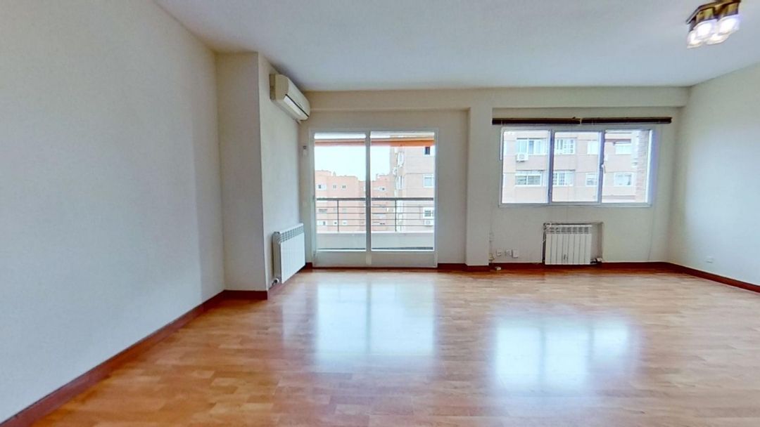 Sala d'estar de Pis de lloguer en  Madrid Capital amb Aire condicionat i Terrassa