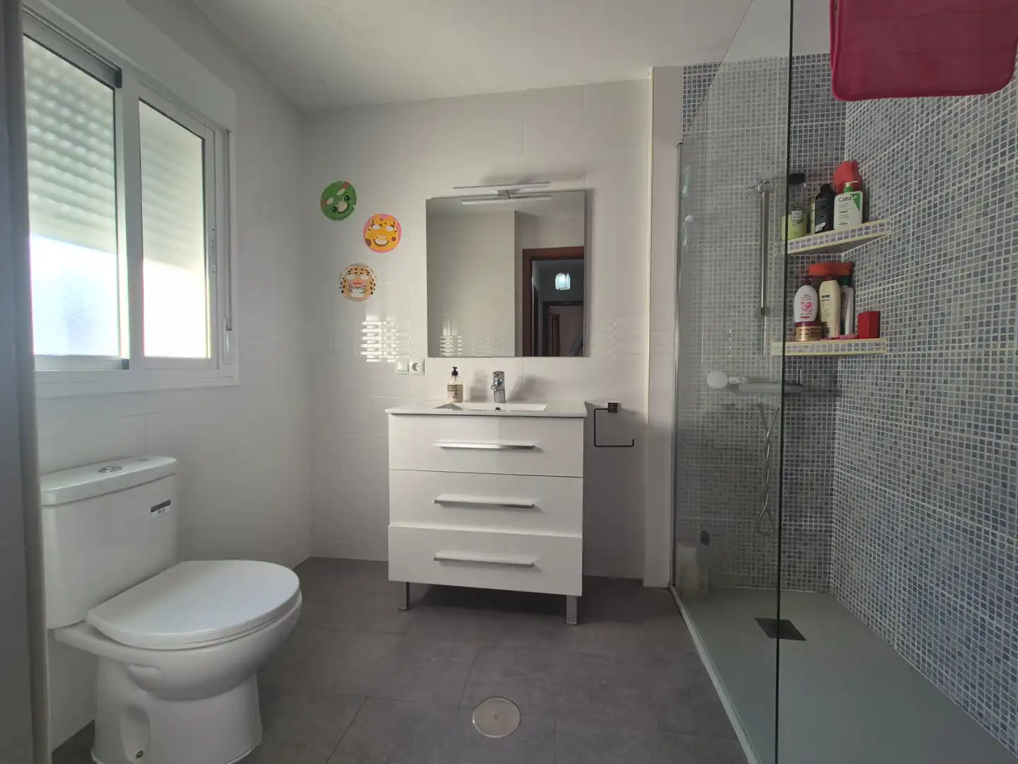 Baño de Piso en venta en Badajoz con Aire acondicionado, Calefacción y Jardín privado