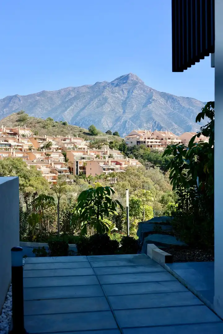 Exterior view of Flat for sale in Marbella  with Air Conditioner, Private garden and Terrace