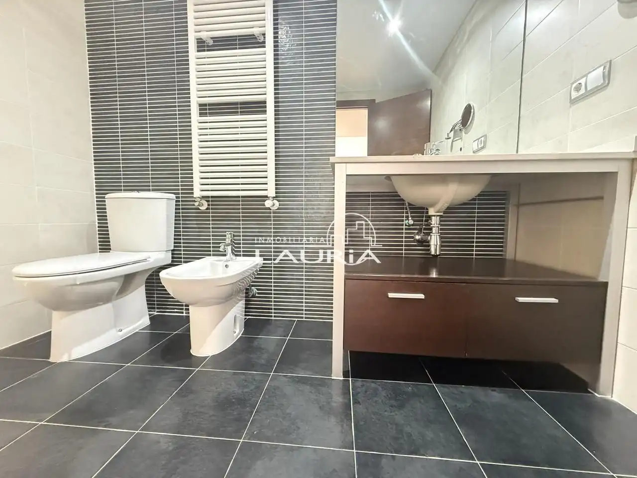 Bathroom of Flat for sale in Burjassot  with Air Conditioner, Heating and Private garden