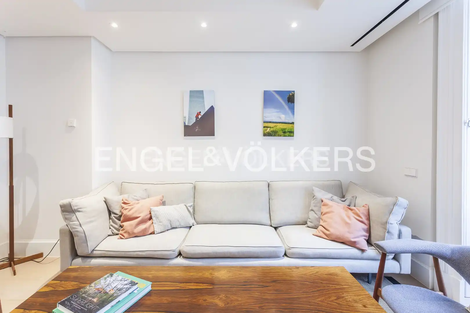 Wohnzimmer von Wohnung zum Verkauf in Madrid mit Klimaanlage, Heizung und Parkett
