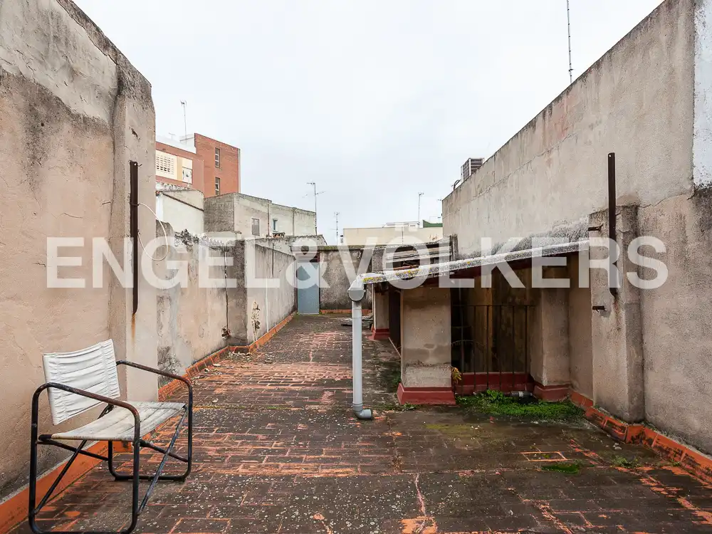 Vista exterior de Casa o xalet en venda en Carcaixent amb Calefacció, Terrassa i Balcó