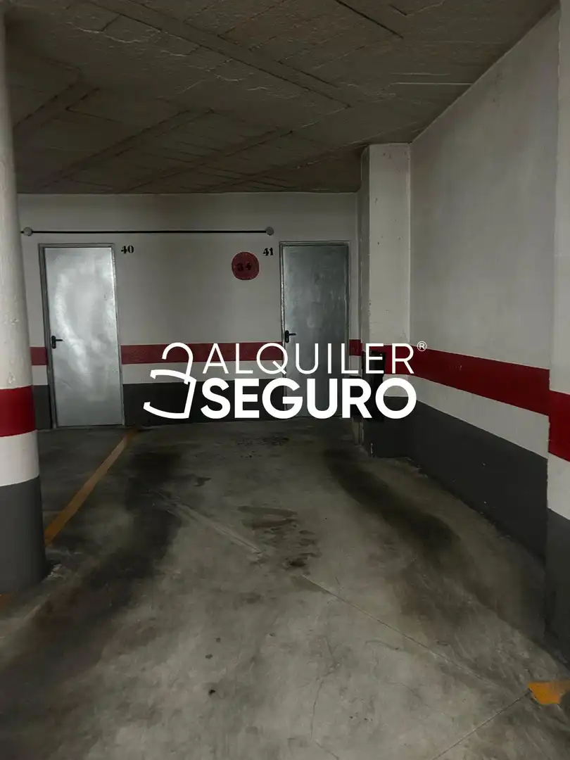 Parking of Flat for rent in Granada  with Air Conditioner and Furnished