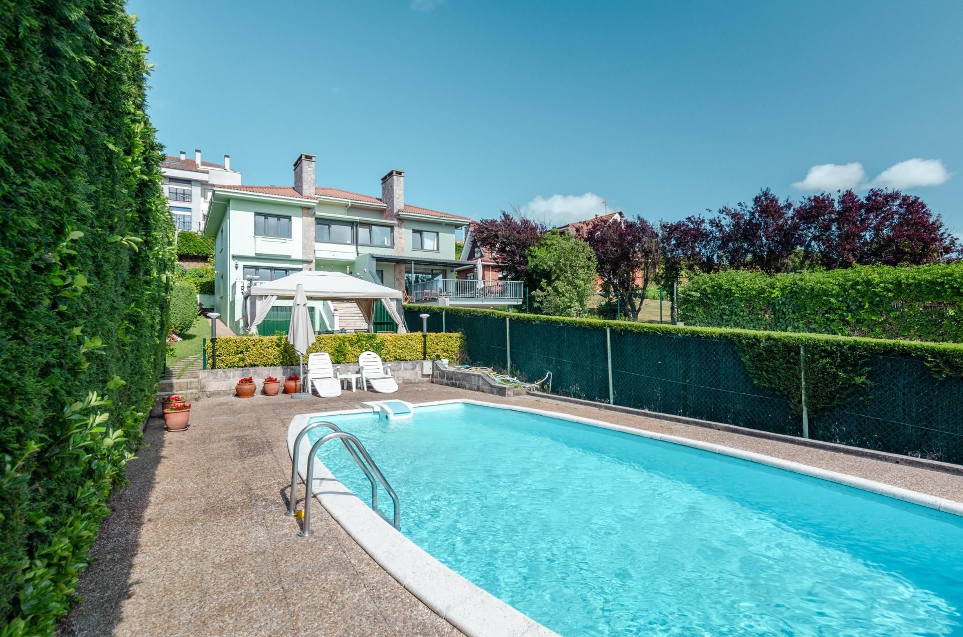 Swimming pool of Single-family semi-detached for sale in Gozón  with Heating, Private garden and Terrace