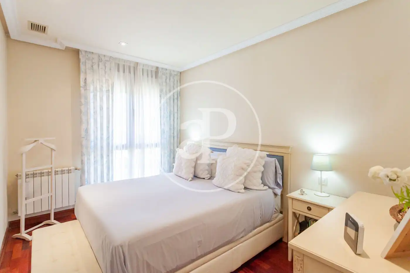 Schlafzimmer von Wohnung zum Verkauf in Majadahonda mit Klimaanlage, Heizung und Privatgarten