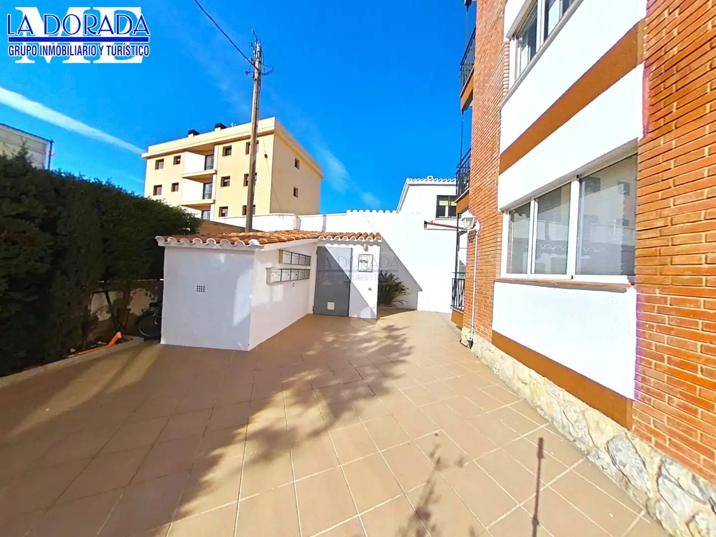 Vista exterior de Piso en venta en Mont-roig del Camp con Trastero, Amueblado y Balcón