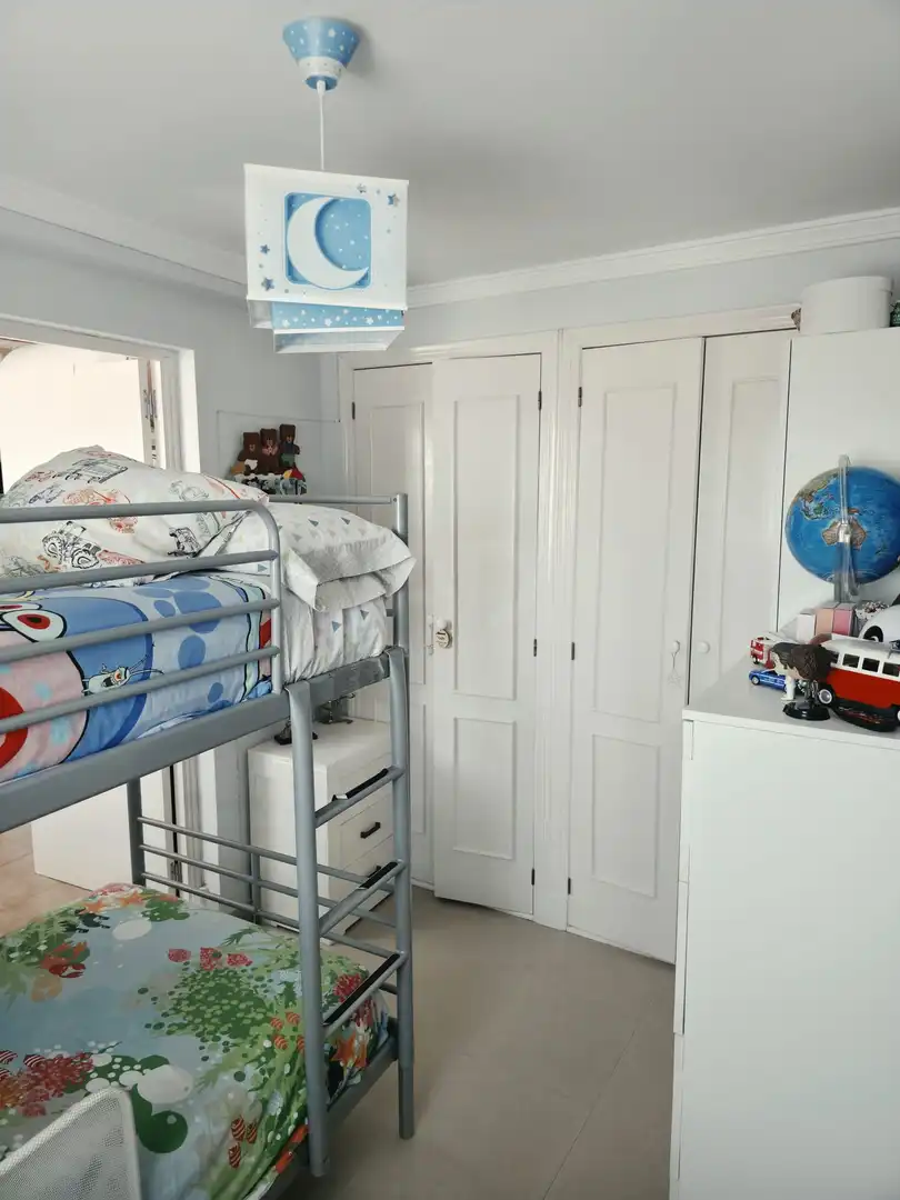 Schlafzimmer von Dachboden zum Verkauf in Bornos mit Klimaanlage und Heizung