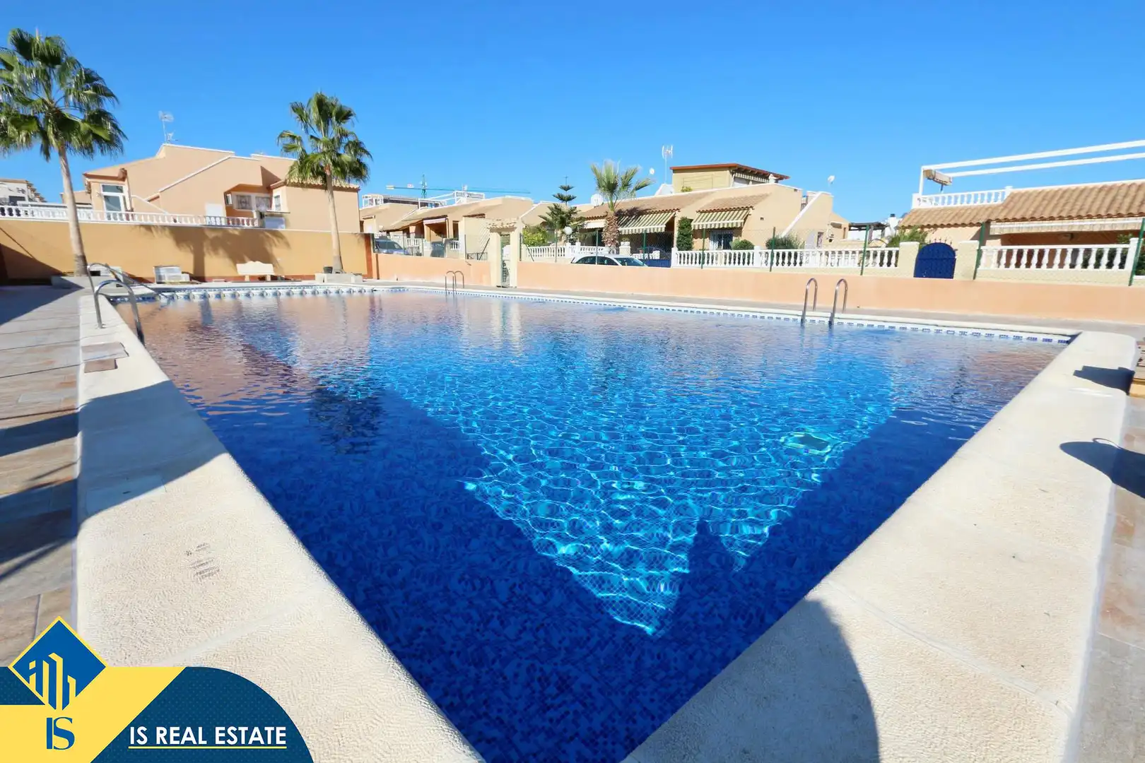 Apartments for sale in Los Balcones y los Altos