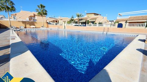 Apartamento con piscina comunitaria, en la provincia de Alicante, en la localidad de Orihuela Costa. 2 habitaciones | 72 m² | A 2,, imatge 2