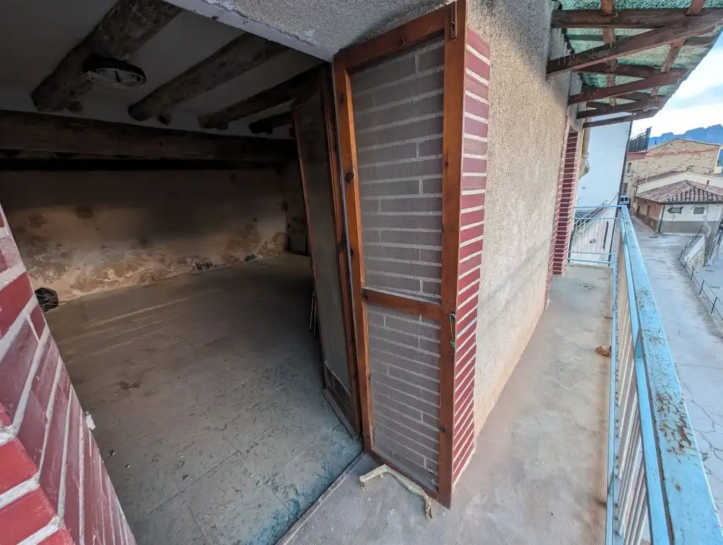 Wohnung zum Verkauf in Horta de Sant Joan mit Balkon
