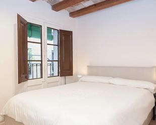 Bedroom of Flat to rent in  Barcelona Capital  with Air Conditioner, Heating and Parquet flooring