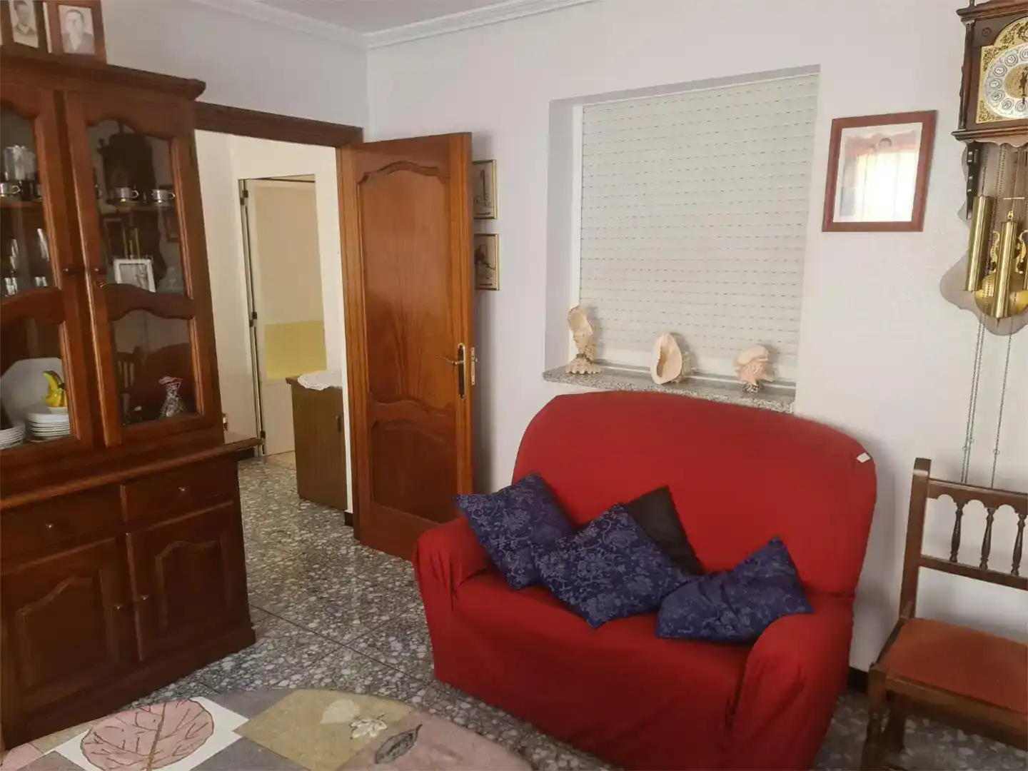 Sala d'estar de Casa adosada en venda en Sahagún