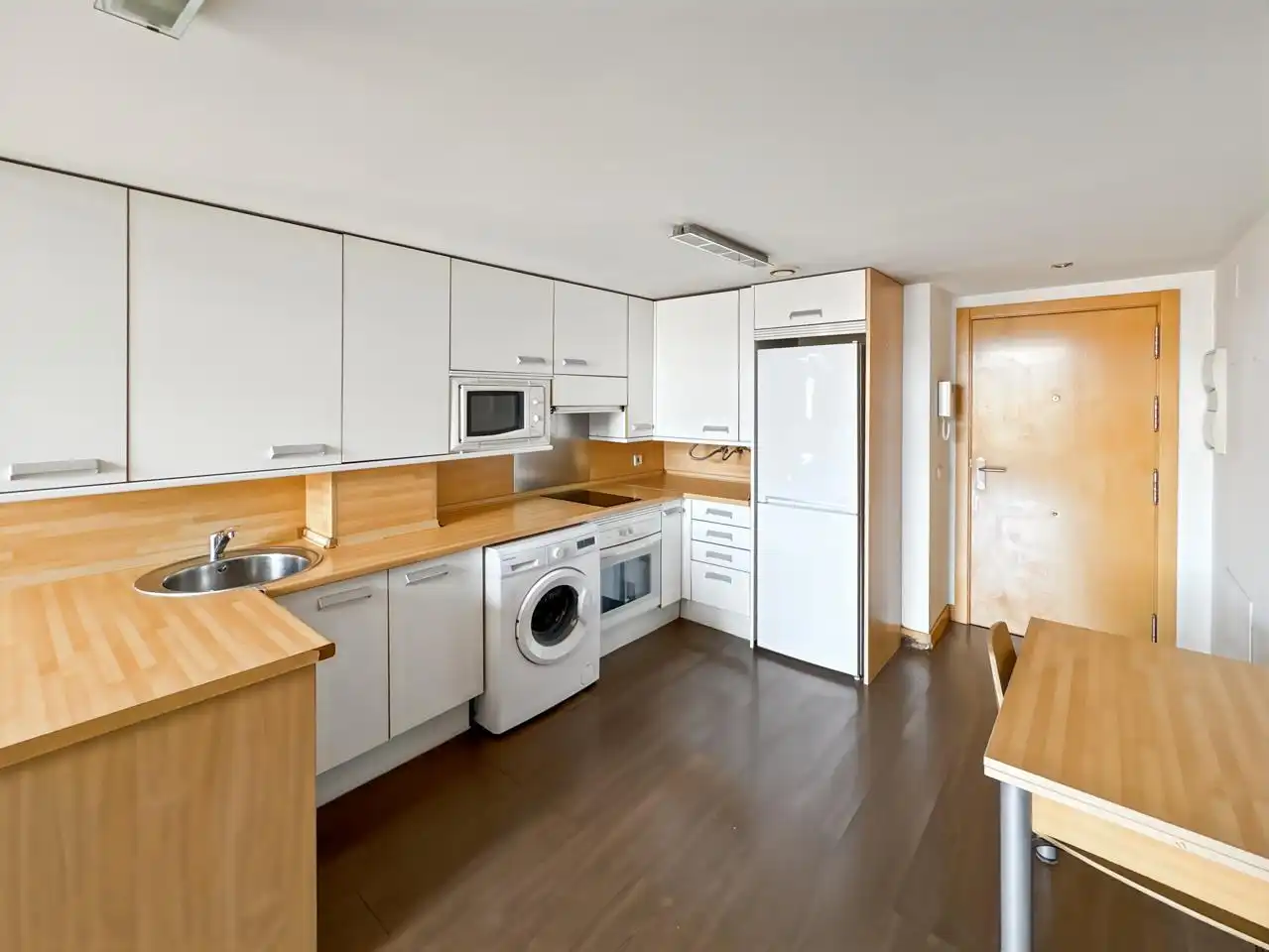 Cocina de Piso en venta en Madrid con Aire acondicionado, Calefacción y Piscina comunitaria